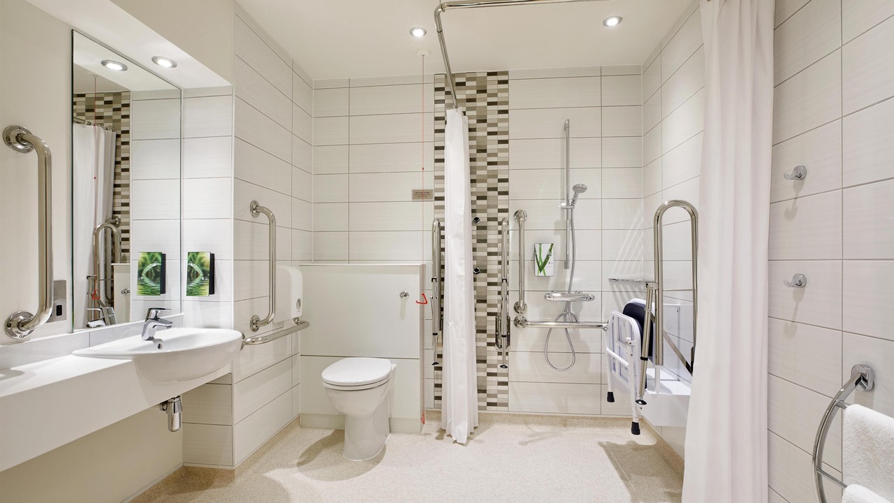 Photo of Bathroom in Cork City Centre