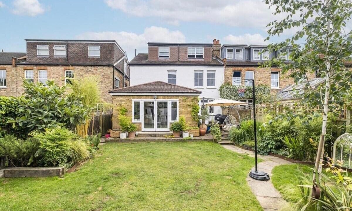 Photo of Outdoor in Mortlake