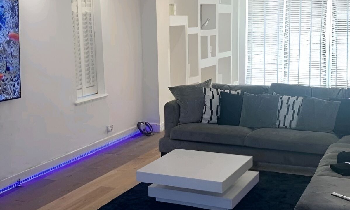 Photo of Livingroom in Thornton
