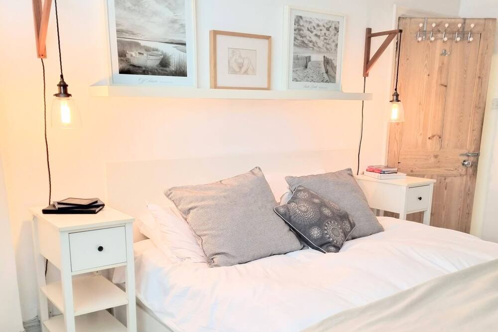 Photo of Bedroom in Mortlake