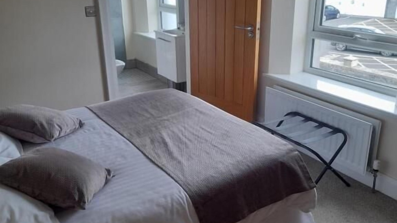 Photo of Bedroom in Armoy