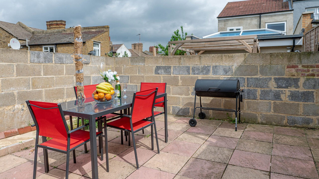 Photo of Outdoor in Plumstead