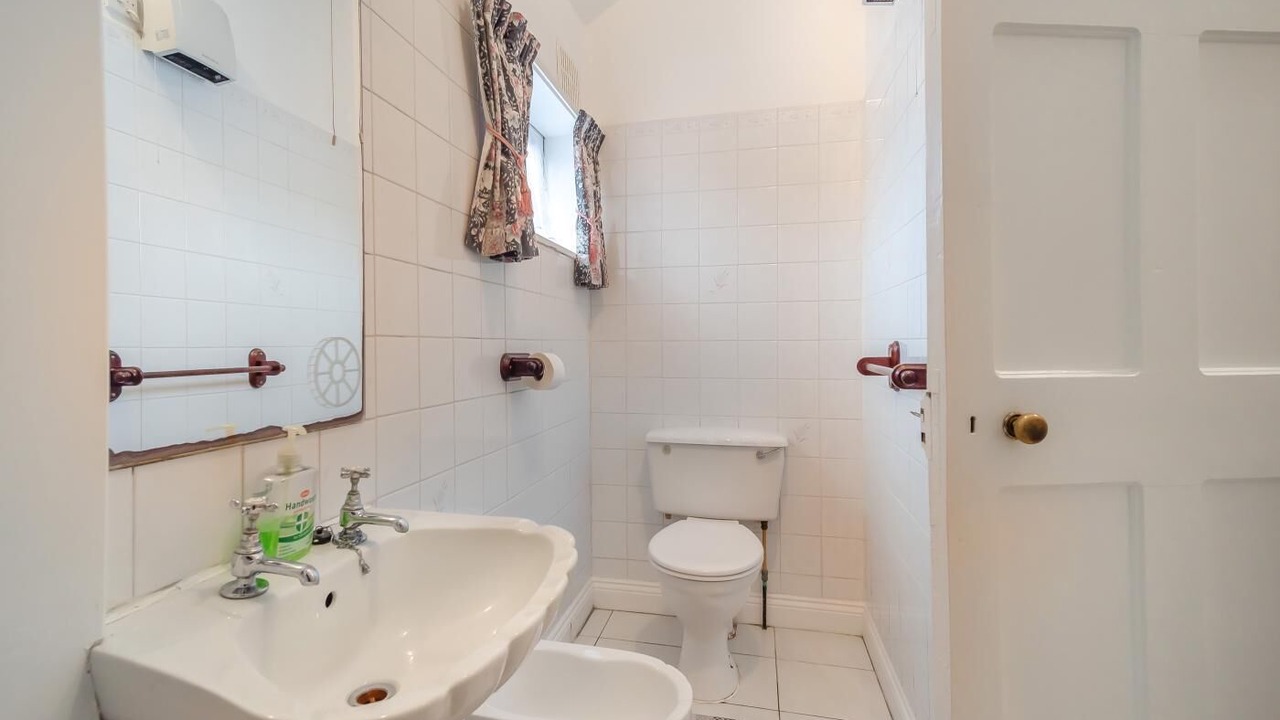 Photo of Bathroom in Bruree