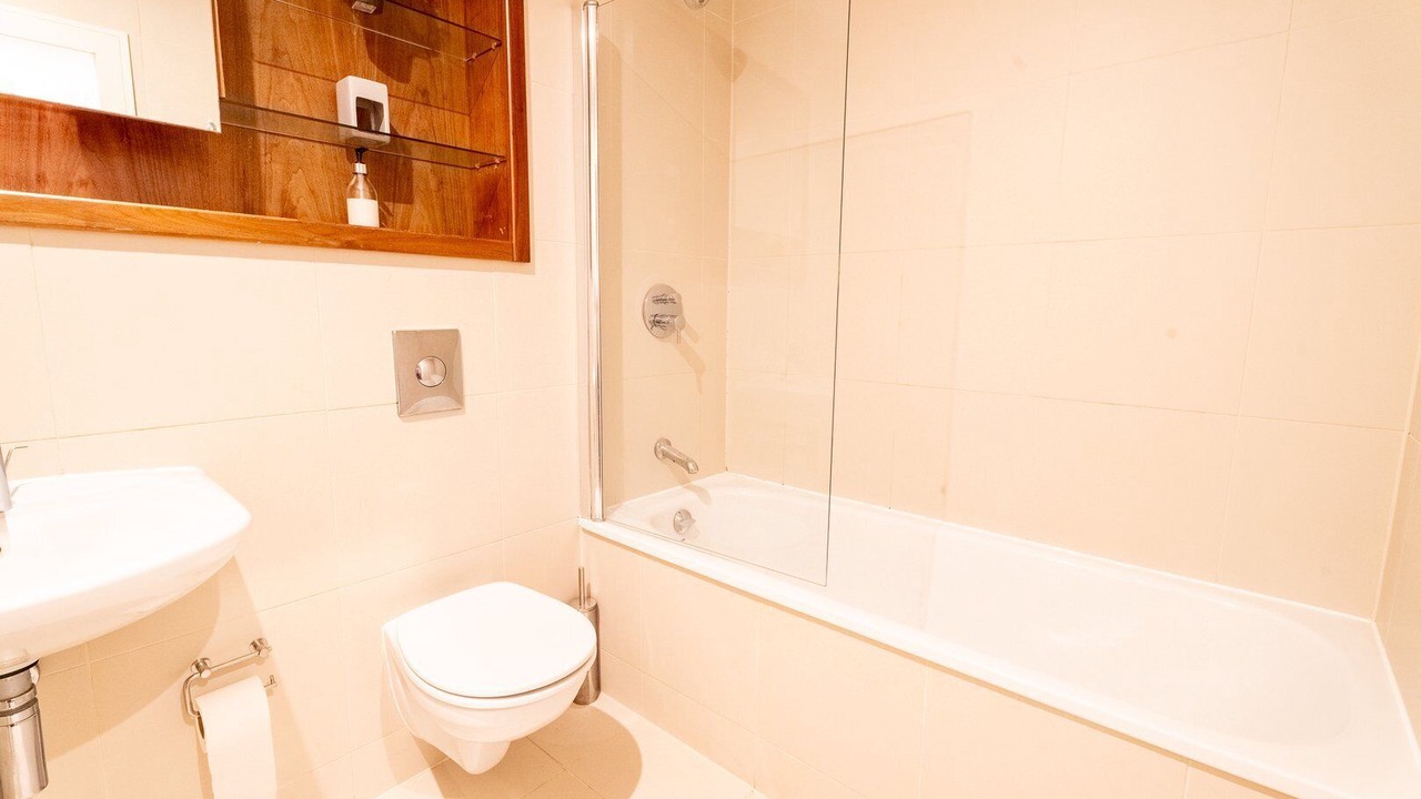 Photo of Bathroom in Roath