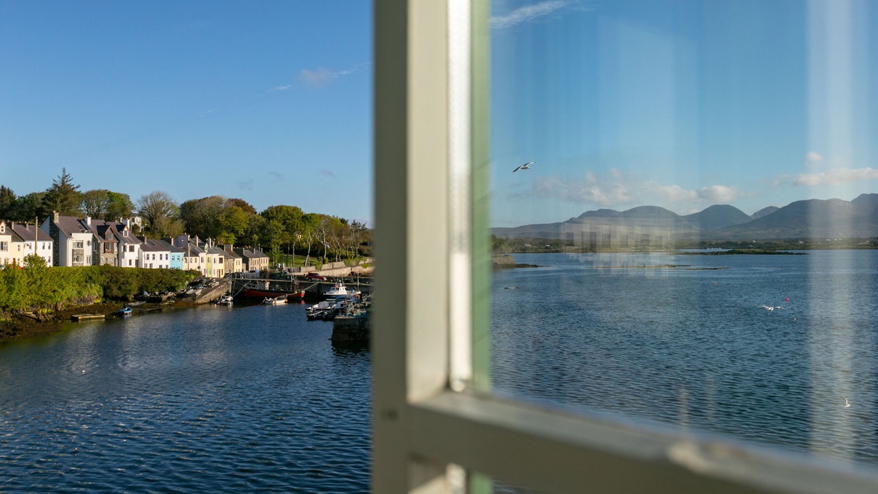 Photo of Others in Roundstone