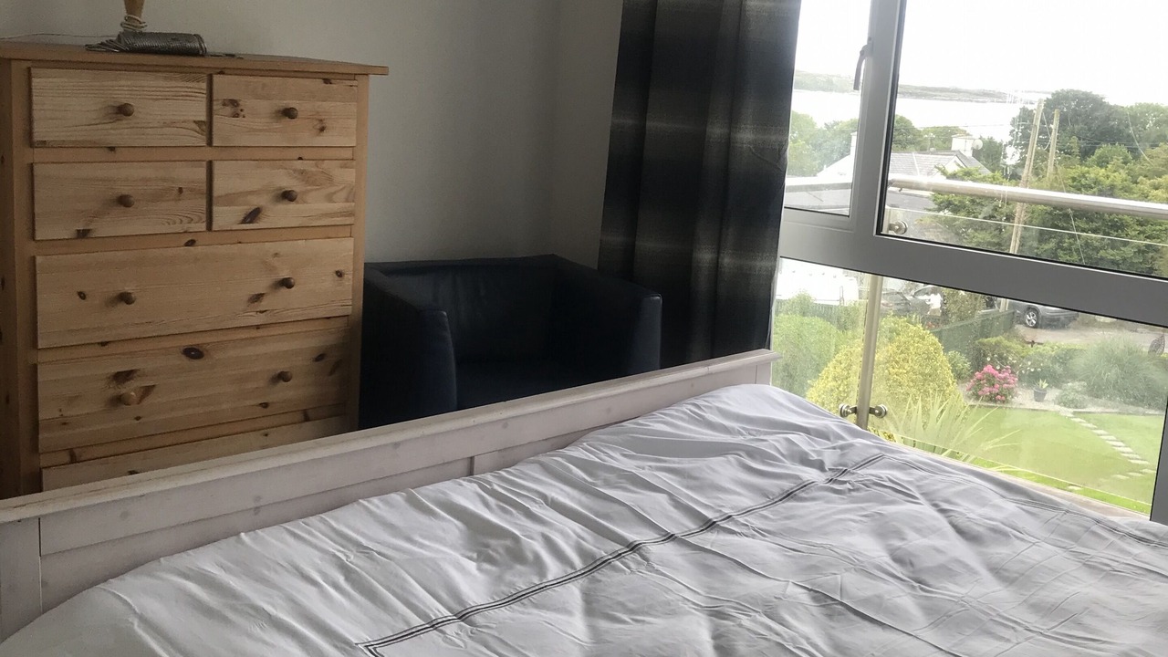 Photo of Bedroom in Skull