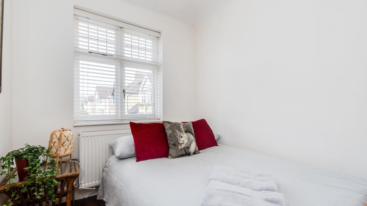Photo of Bedroom in Headington