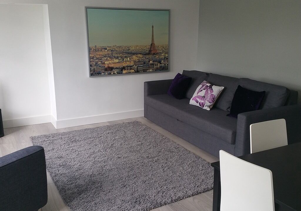 Photo of Bedroom in Queens Quarter