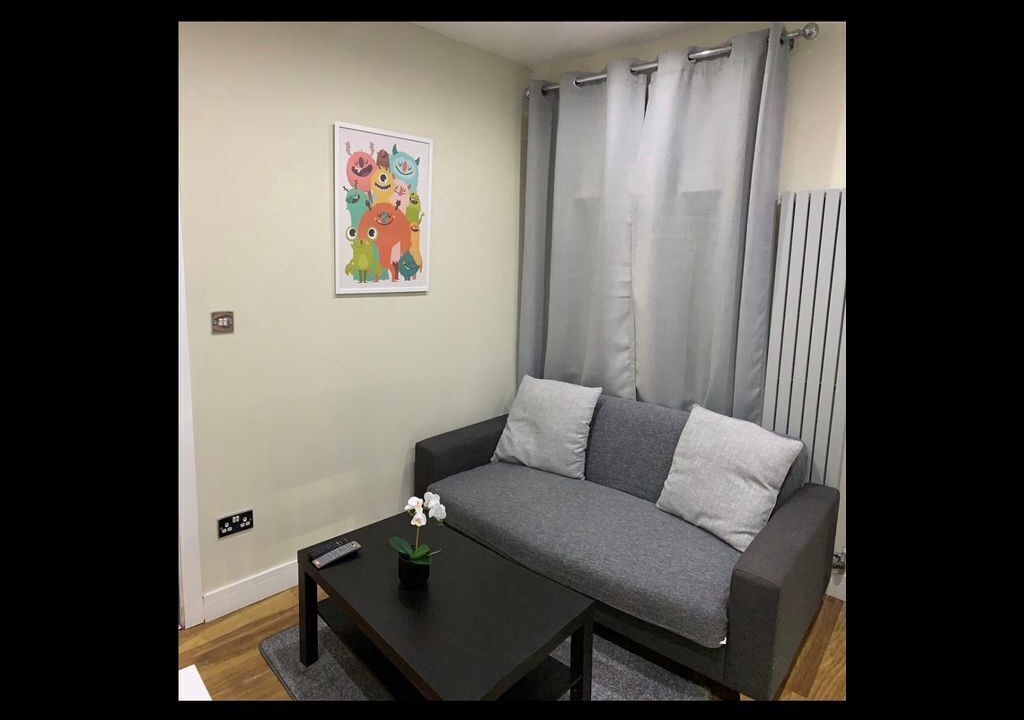 Photo of Livingroom in Plumstead