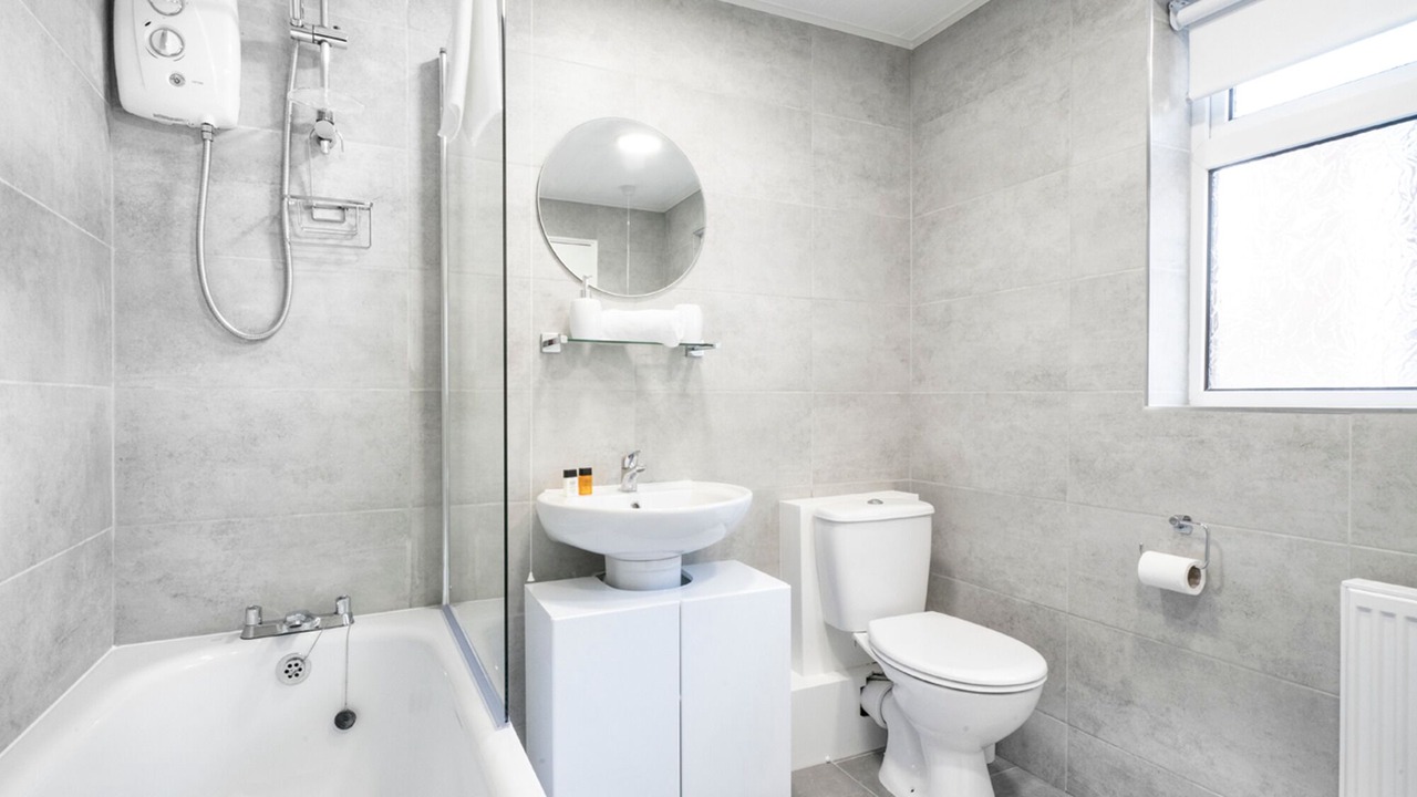 Photo of Bathroom in New Lodge