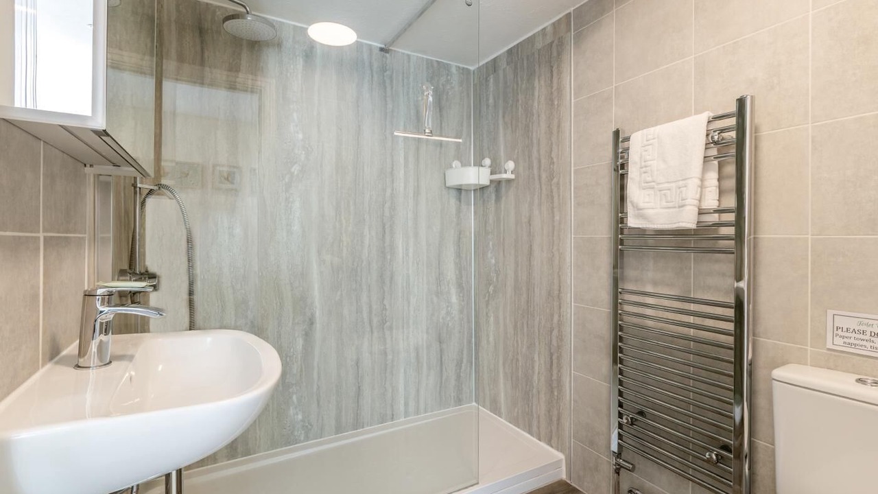 Photo of Bathroom in Mortehoe
