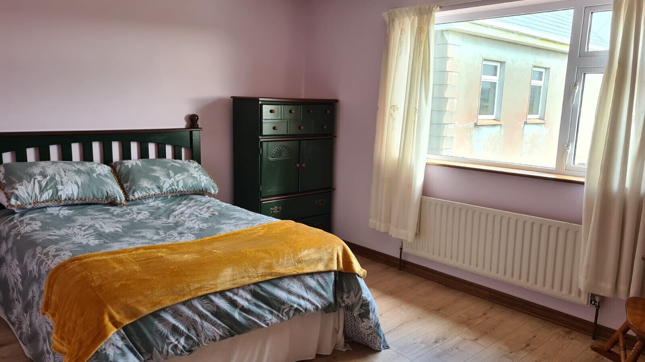 Photo of Bedroom in Derravonniff