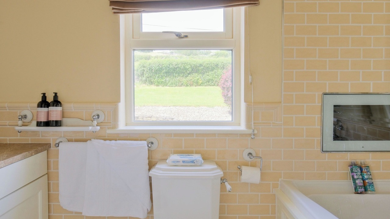 Photo of Bathroom in Liscannor