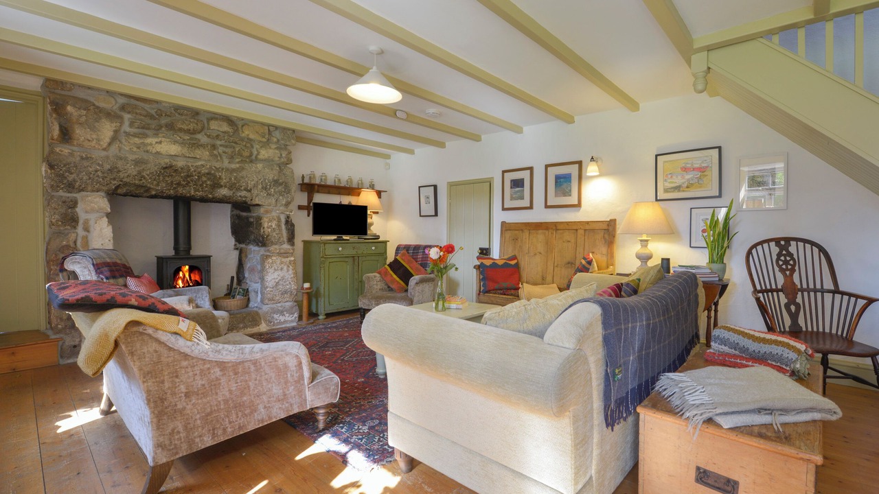 Photo of Livingroom in Chysauster