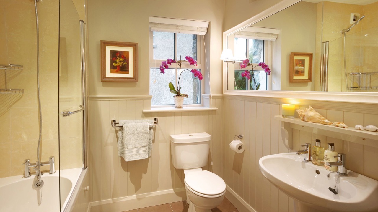 Photo of Bathroom in Lisdoonvarna