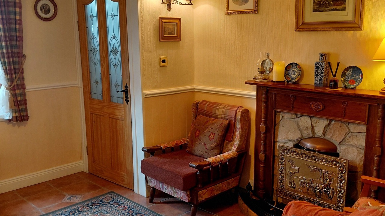 Photo of Livingroom in Cooga Upper
