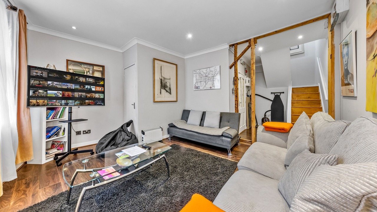 Photo of Livingroom in Kennington
