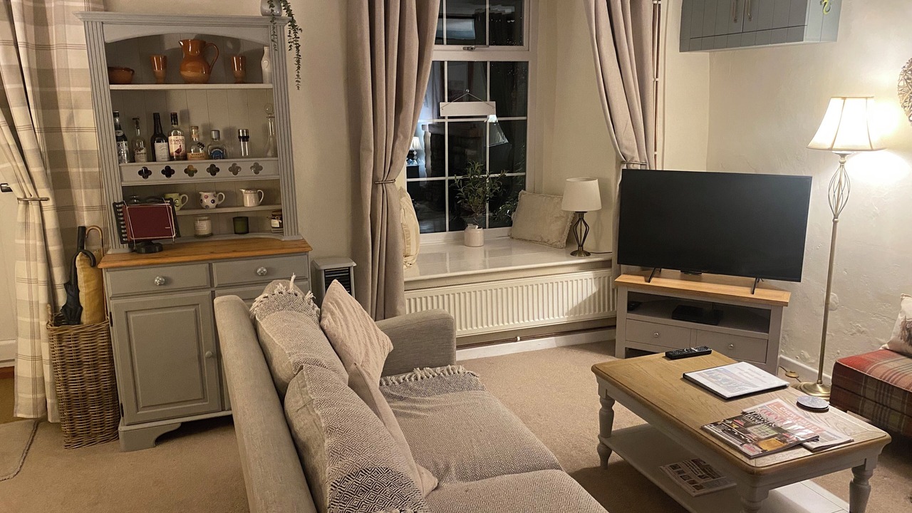 Photo of Livingroom in Compton Dando