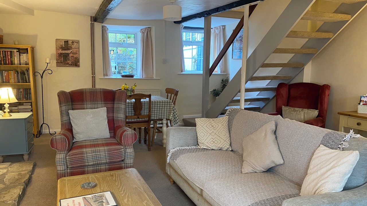 Photo of Livingroom in Compton Dando