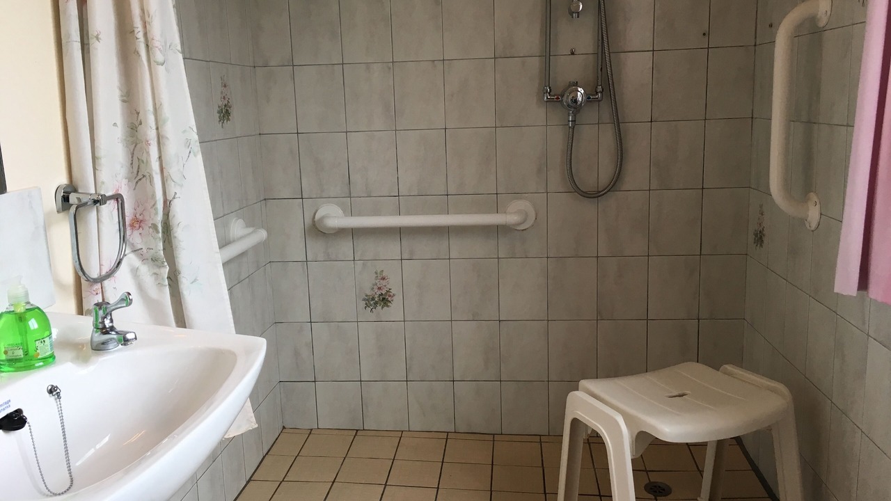 Photo of Bathroom in Wixford