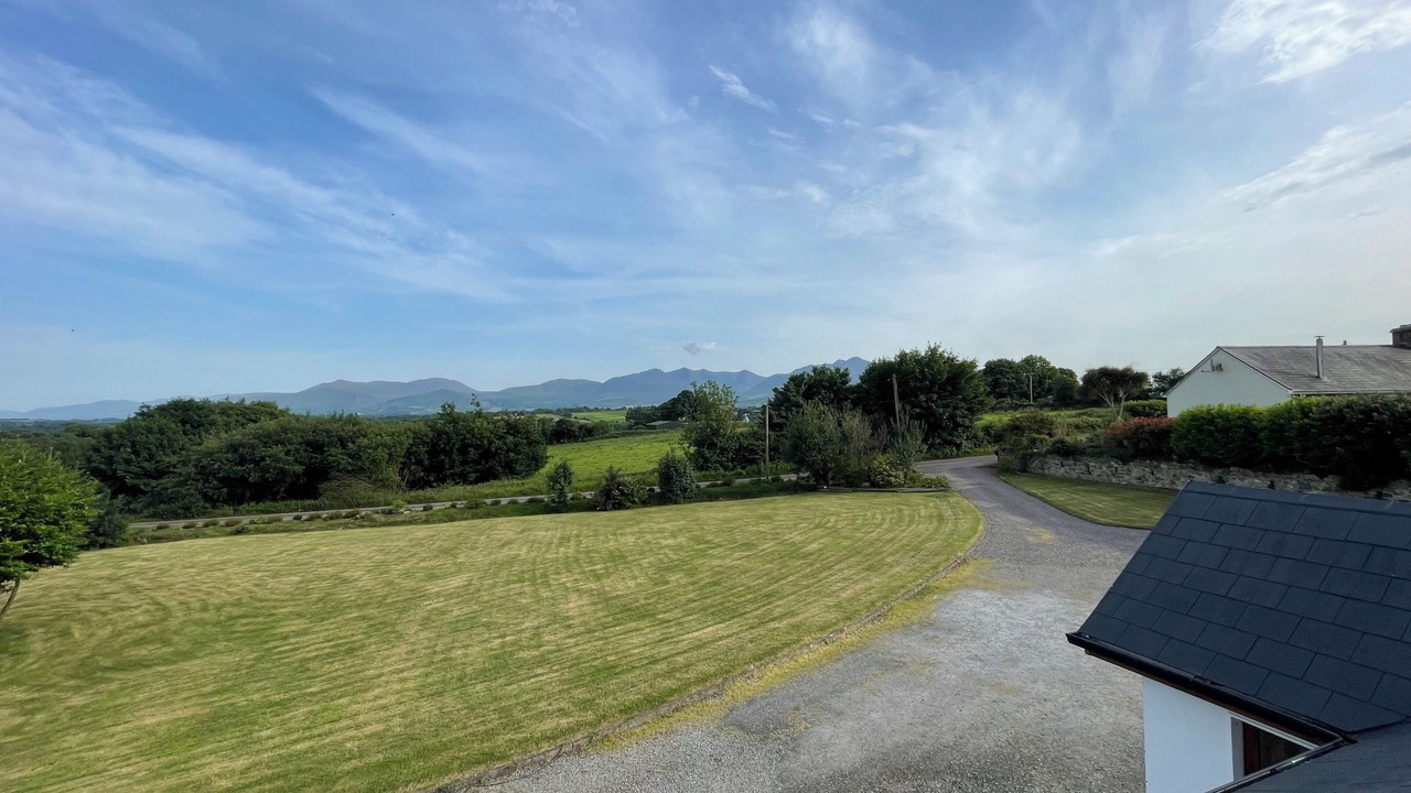 Photo of Outdoor in Dromin