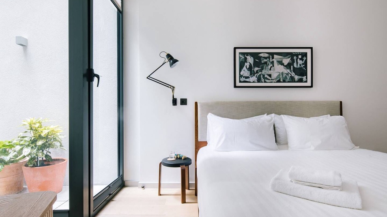 Photo of Bedroom in Fitzrovia