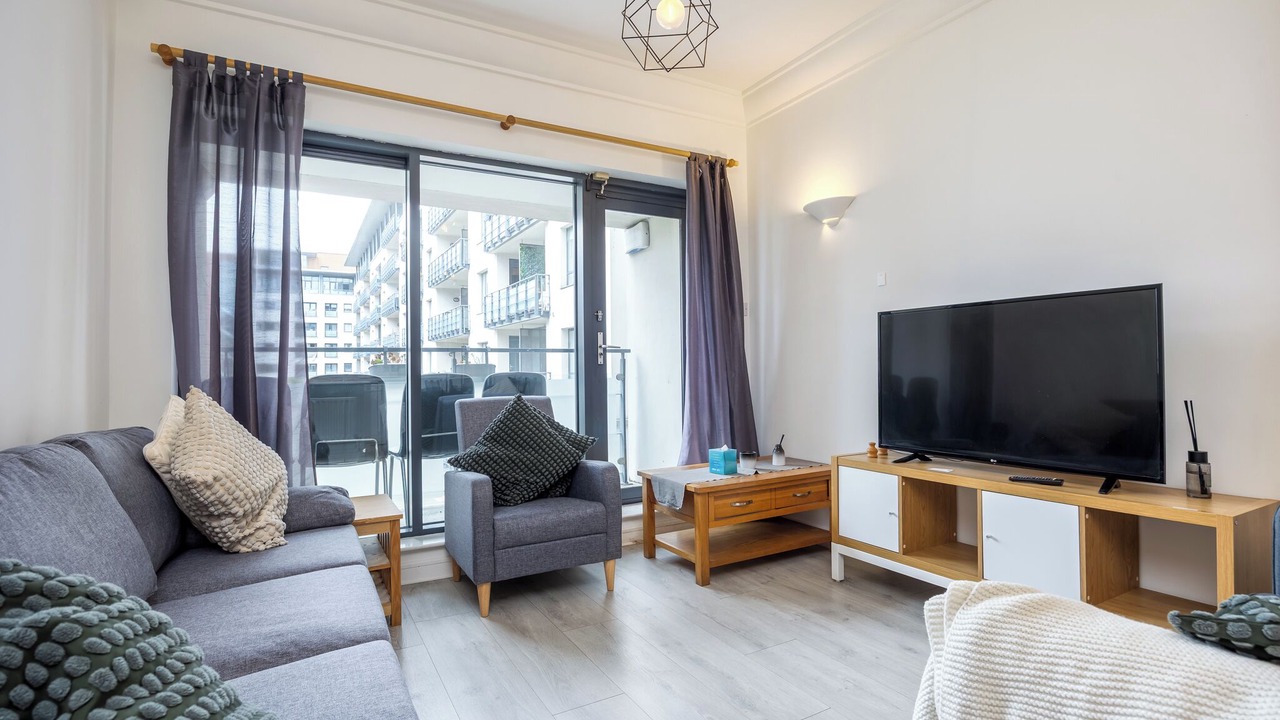 Photo of Livingroom in North Wall