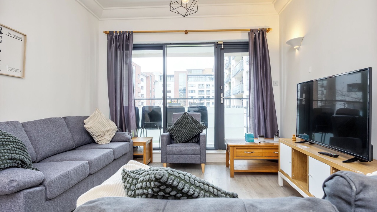 Photo of Livingroom in North Wall