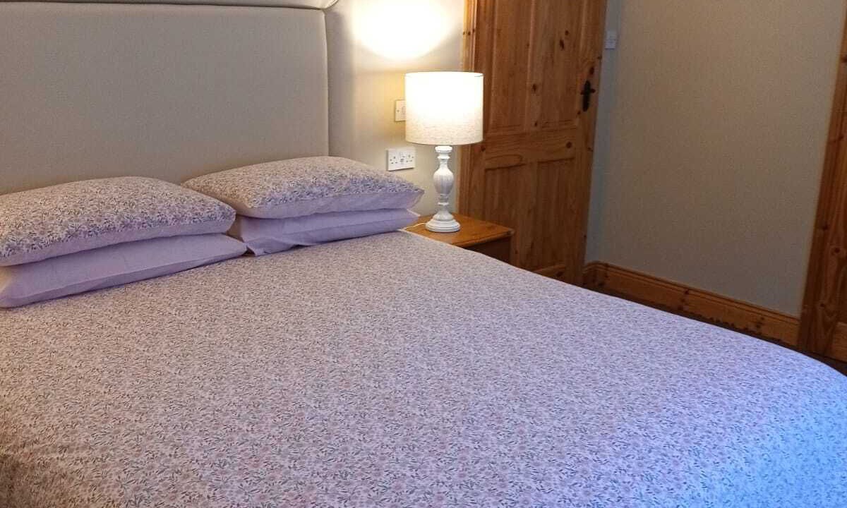 Photo of Bedroom in Inch