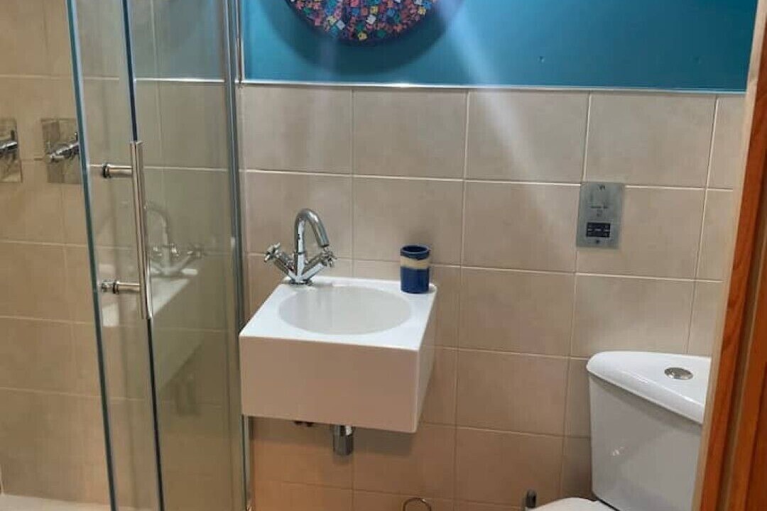 Photo of Bathroom in Tavernspite