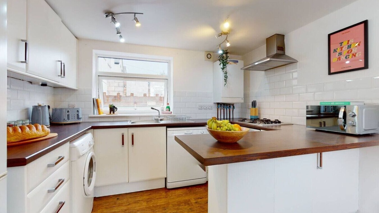 Photo of Kitchen in Cathays