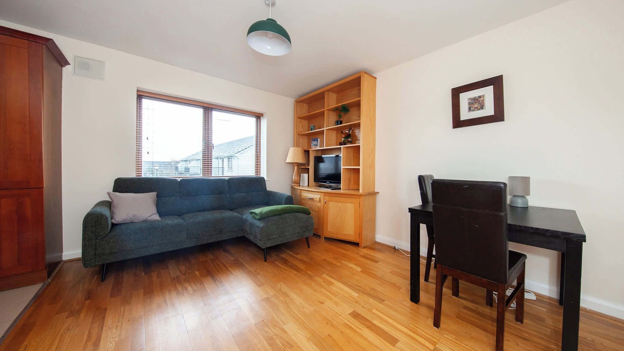 Photo of Livingroom in Sutton Cross