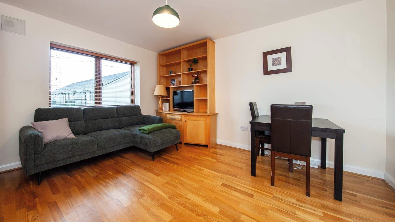Photo of Livingroom in Sutton Cross