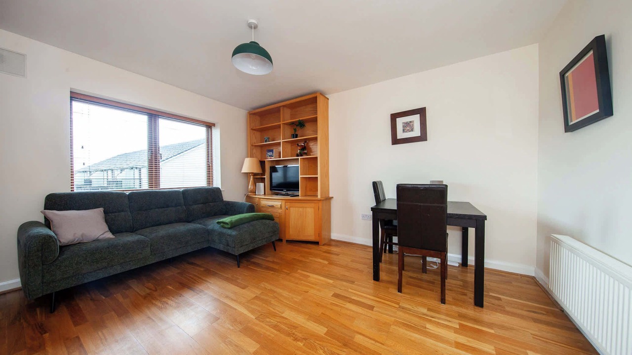 Photo of Livingroom in Sutton Cross