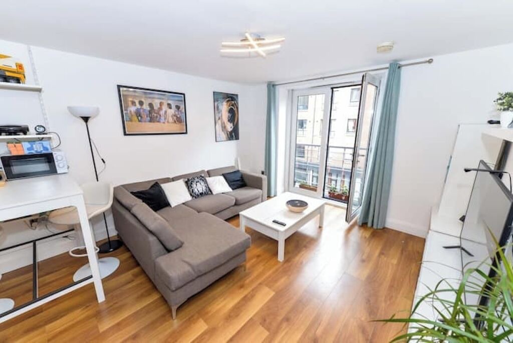 Photo of Livingroom in Queens Quarter