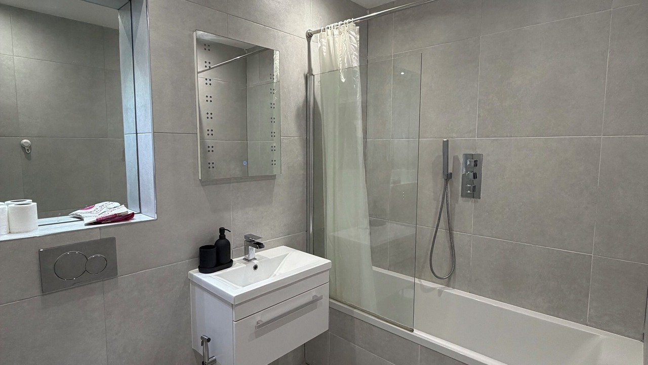 Photo of Bathroom in Stratford and New Town