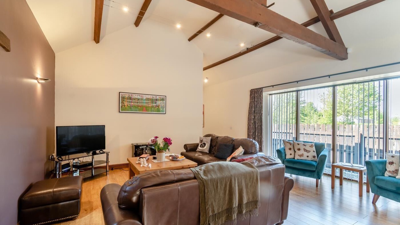 Photo of Livingroom in Thwing