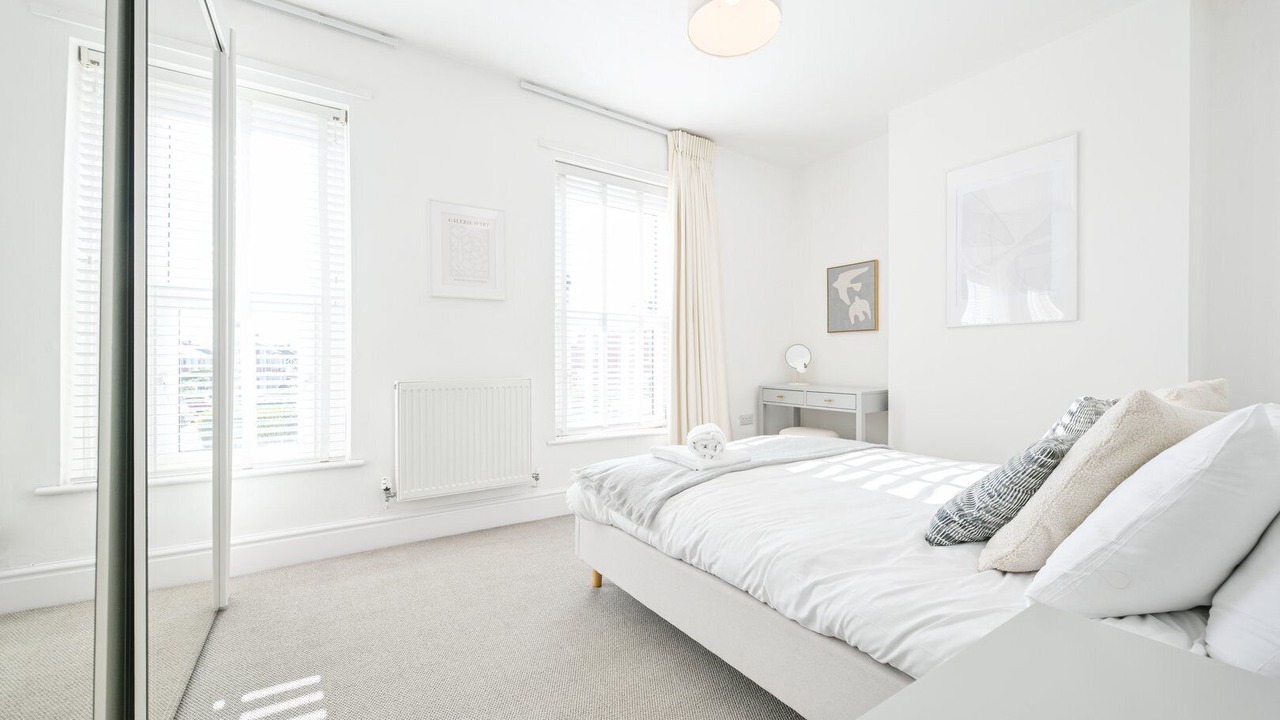Photo of Bedroom in Heath