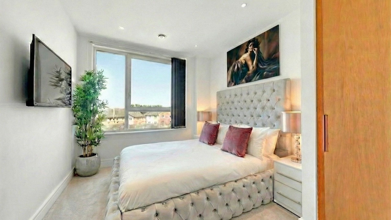 Photo of Bedroom in Surrey Docks