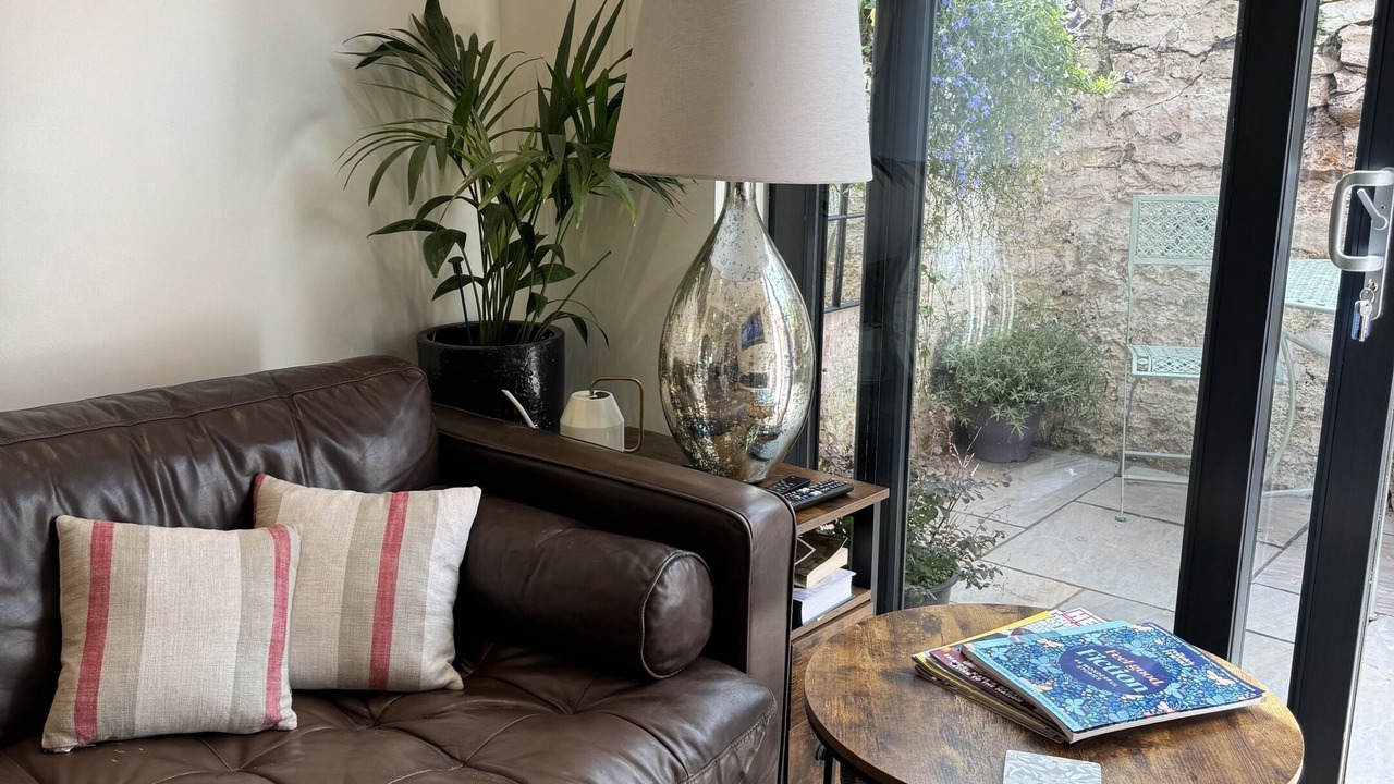 Photo of Bedroom in Holywood