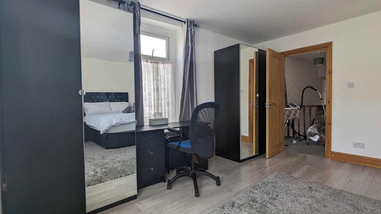 Photo of Bedroom in Cathays