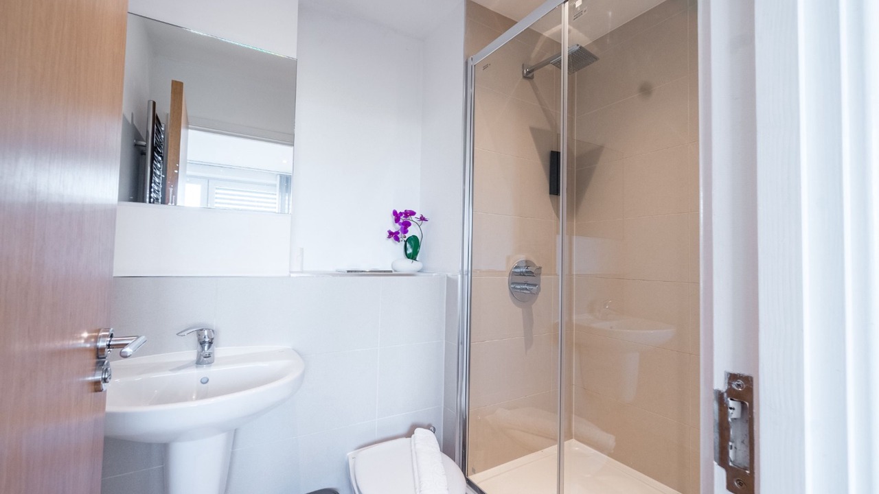 Photo of Bathroom in Peninsula