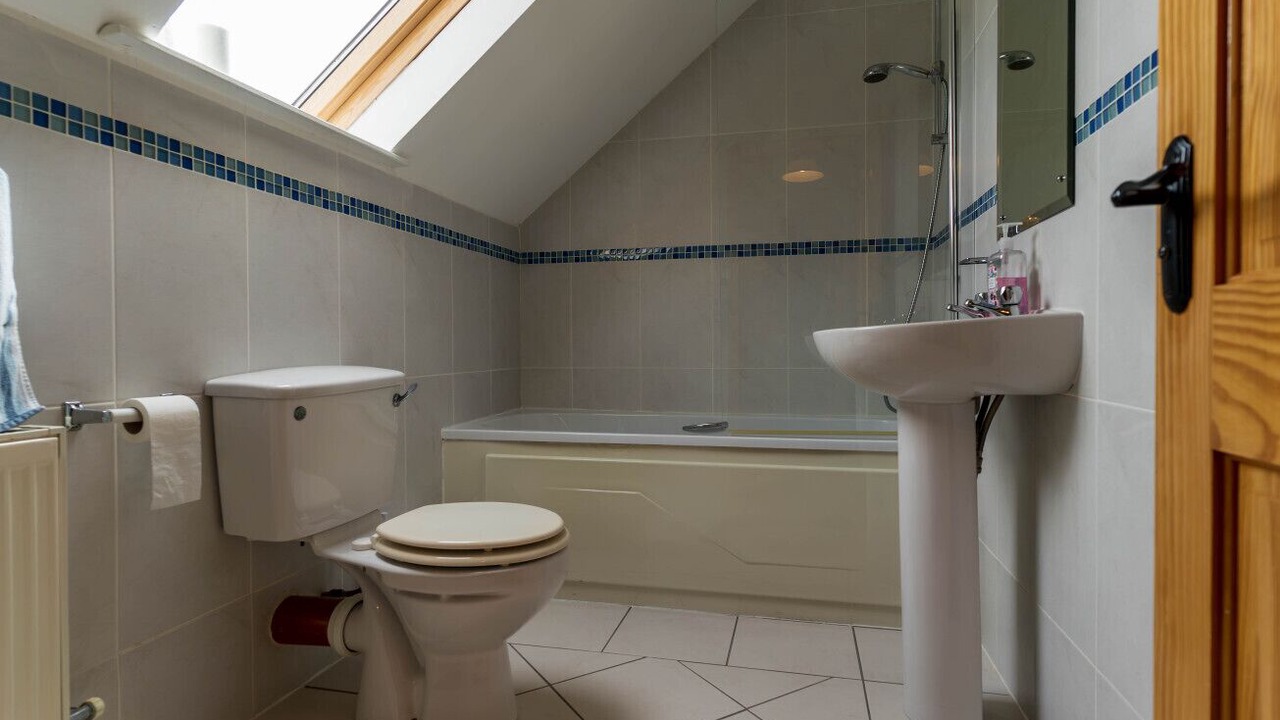 Photo of Bathroom in Portmagee
