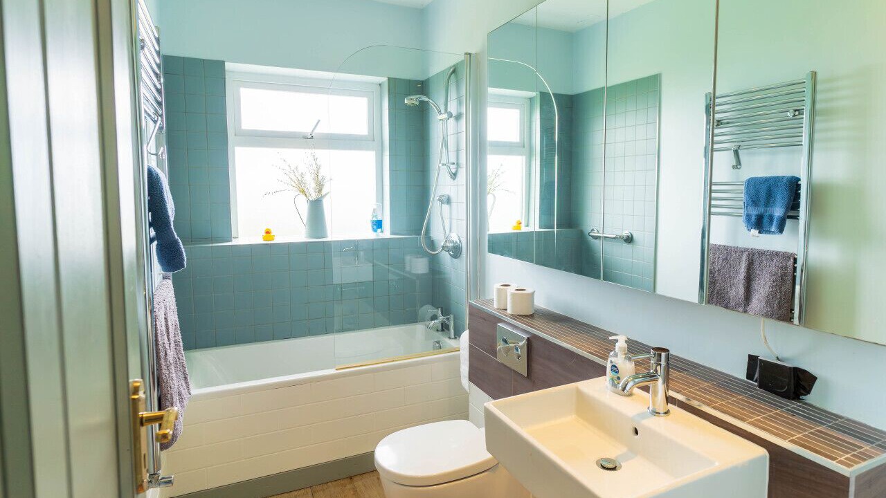 Photo of Bathroom in Cahirciveen