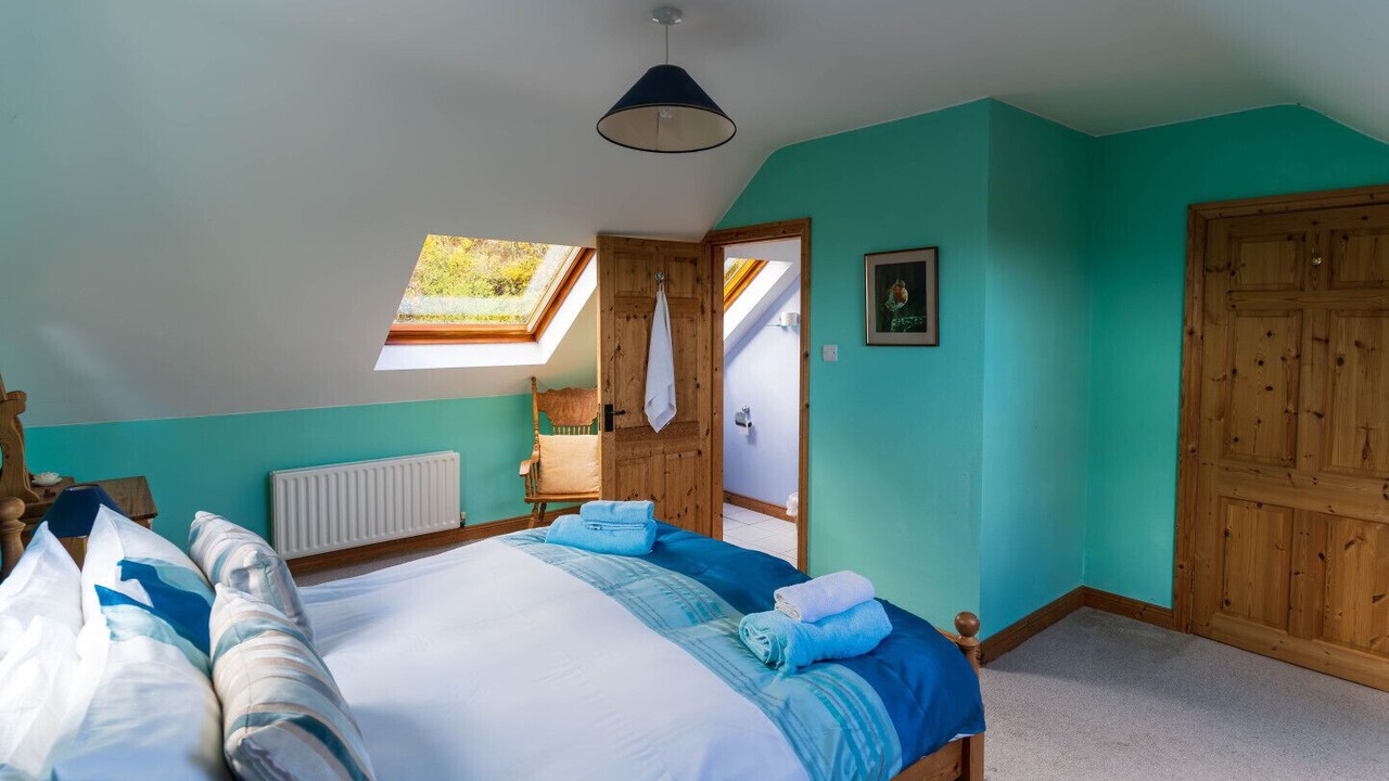 Photo of Bedroom in MacGillycuddy's Reeks