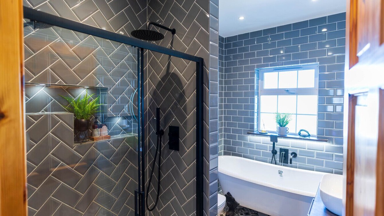 Photo of Bathroom in Knightstown