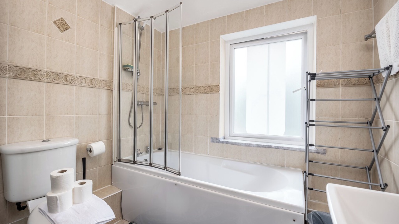 Photo of Bathroom in Haroldʼs Cross