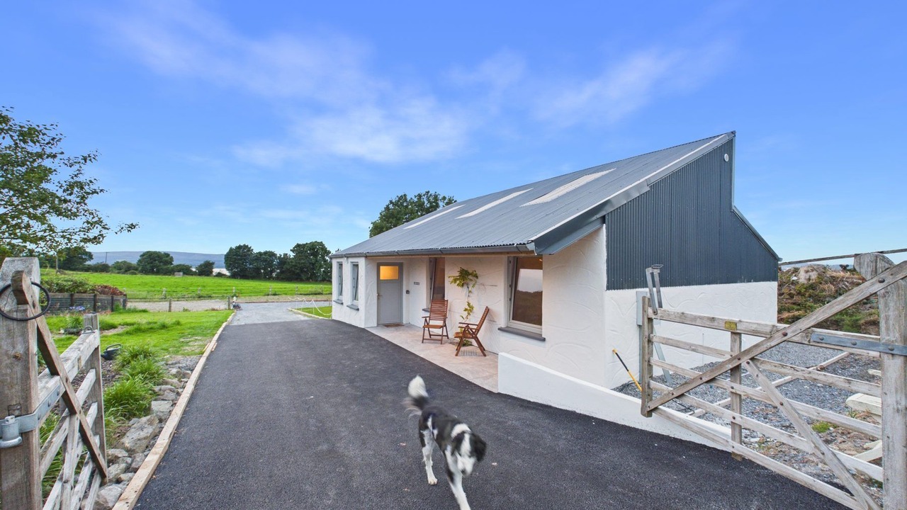 Photo of Outdoor in Garrykennedy