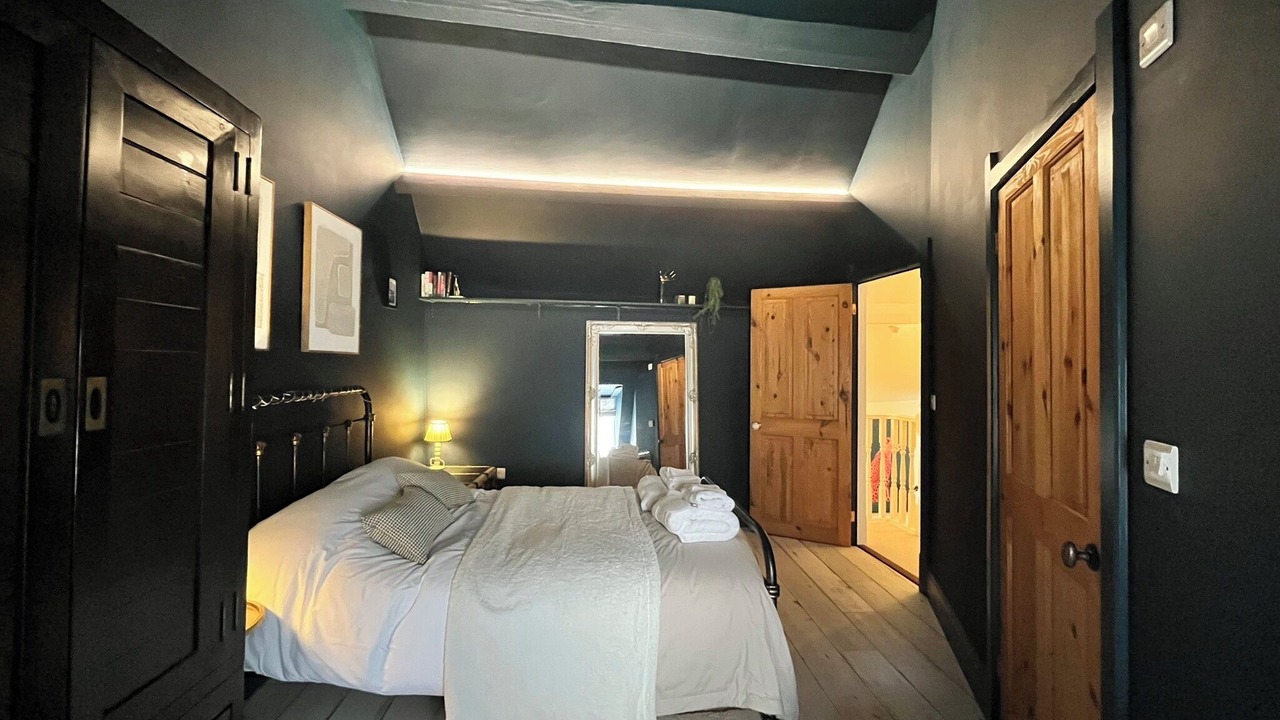 Photo of Bedroom in Tetbury