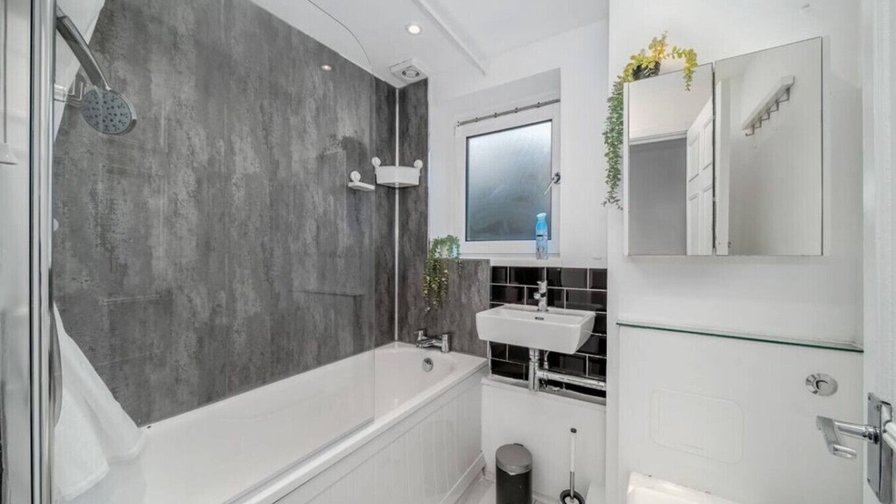 Photo of Bathroom in Finsbury